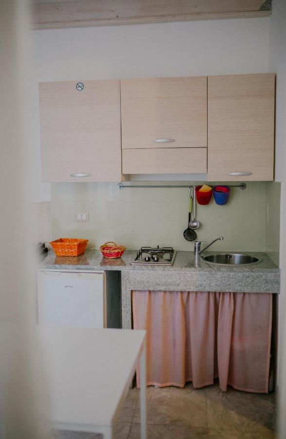 Le Camporelle In Citta Bed & Breakfast Лече Екстериор снимка